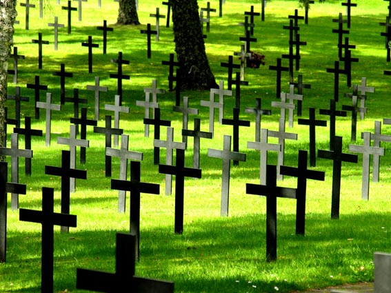 dt Soldatenfriedhof web.jpg