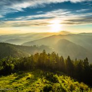 Darum lieben wir den Schwarzwald: Sonnenaufgang am Blauenturm